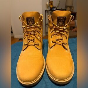 Timberland Wheat Nubuck Lace-Up Boy’s Work Boots EXCELLENT CONDITION!